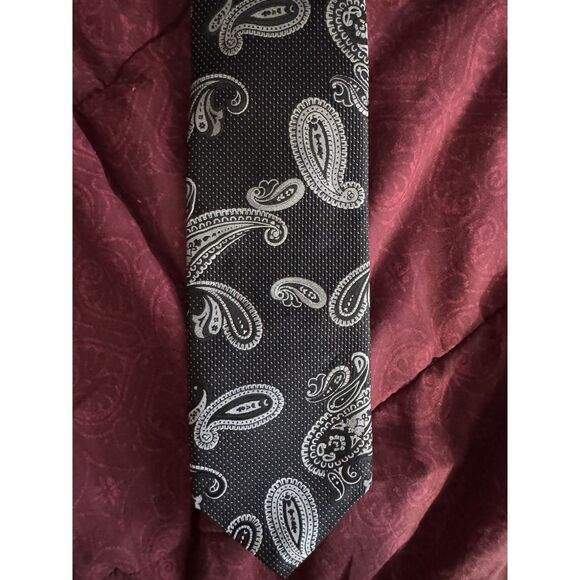 Robert Talbott Carmel Tie Mens Black Silver Paisley Necktie Hand Sewn Formal - Picture 2 of 9